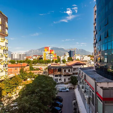 Bright And Spacious - New Boulevard View Apartment *