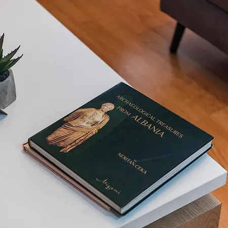 Appartamento Bright L 15-min Walk To Center Tirana