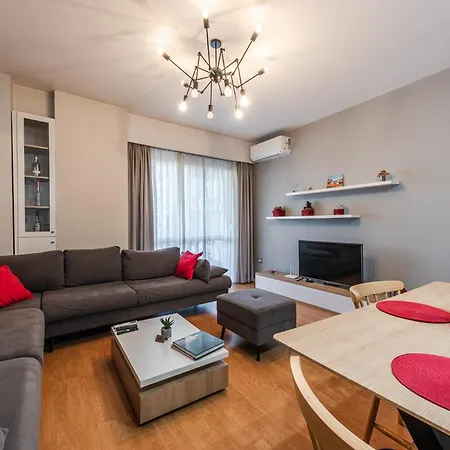 Bright L 15-min Walk To Center Appartamento