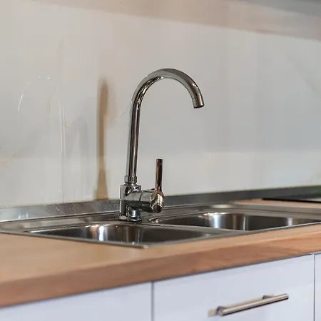 Appartamento Bright L 15-min Walk To Center Tirana