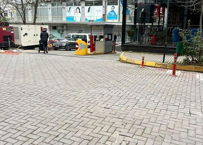 Bright L 15-min Walk To Center Appartement