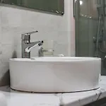 דירה Bright L 15-min Walk To Center