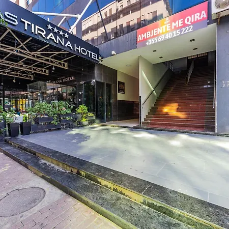 Bright L 15-min Walk To Center Apartment *