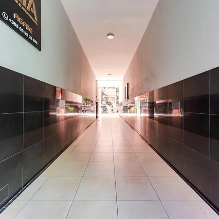 Bright L 15-min Walk To Center * Tirana