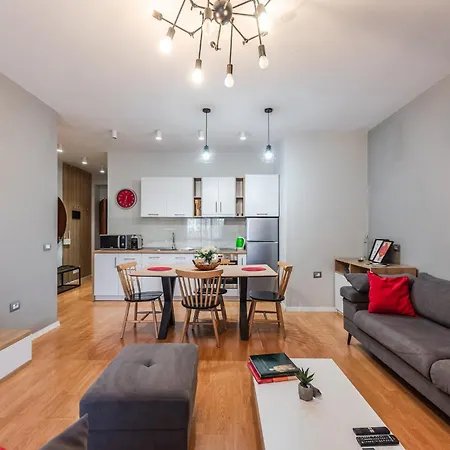 Bright L 15-min Walk To Center Appartement Tirana