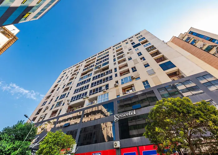 Bright L 15-min Walk To Center Tirana