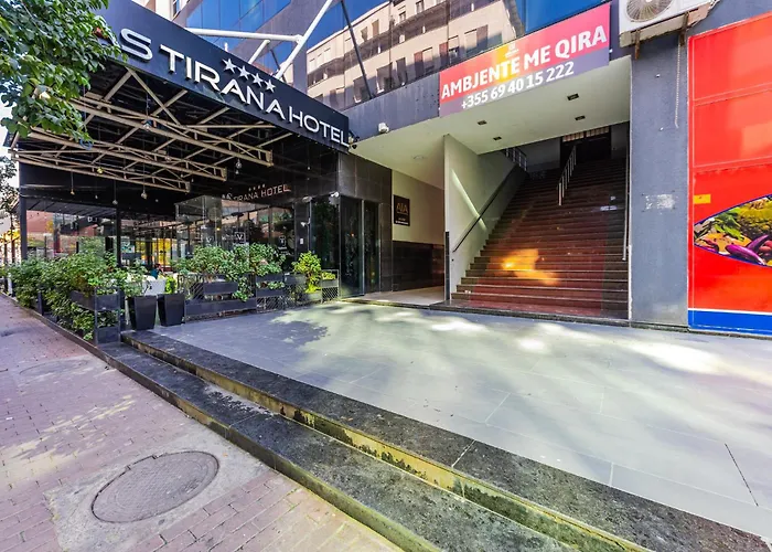 Bright L 15-min Walk To Center Apartment *