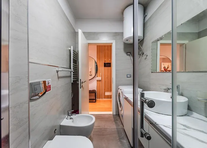 Bright L 15-min Walk To Center