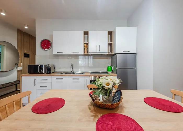 Bright L 15-min Walk To Center * Tirana