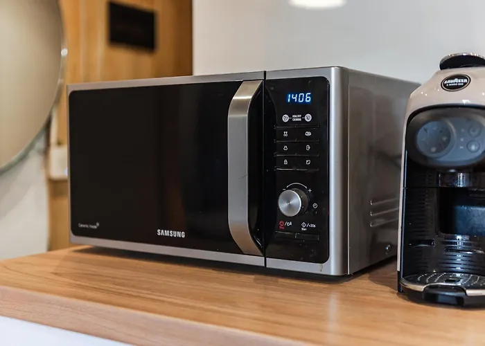 Bright L 15-min Walk To Center * Tirana